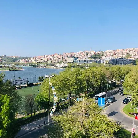 Appartement Goldenhorn Manzarali Sirin Bir Studio Daire *