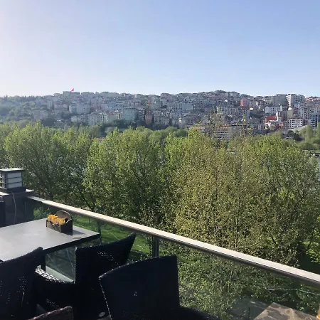 Goldenhorn Manzarali Sirin Bir Studio Daire Διαμέρισμα Κωνσταντινούπολη