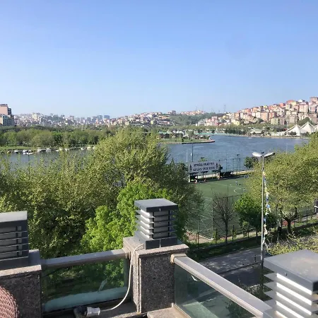 Διαμέρισμα Goldenhorn Manzarali Sirin Bir Studio Daire