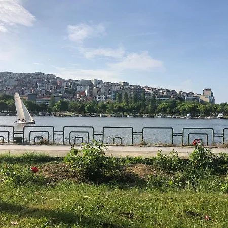 Διαμέρισμα Goldenhorn Manzarali Sirin Bir Studio Daire *
